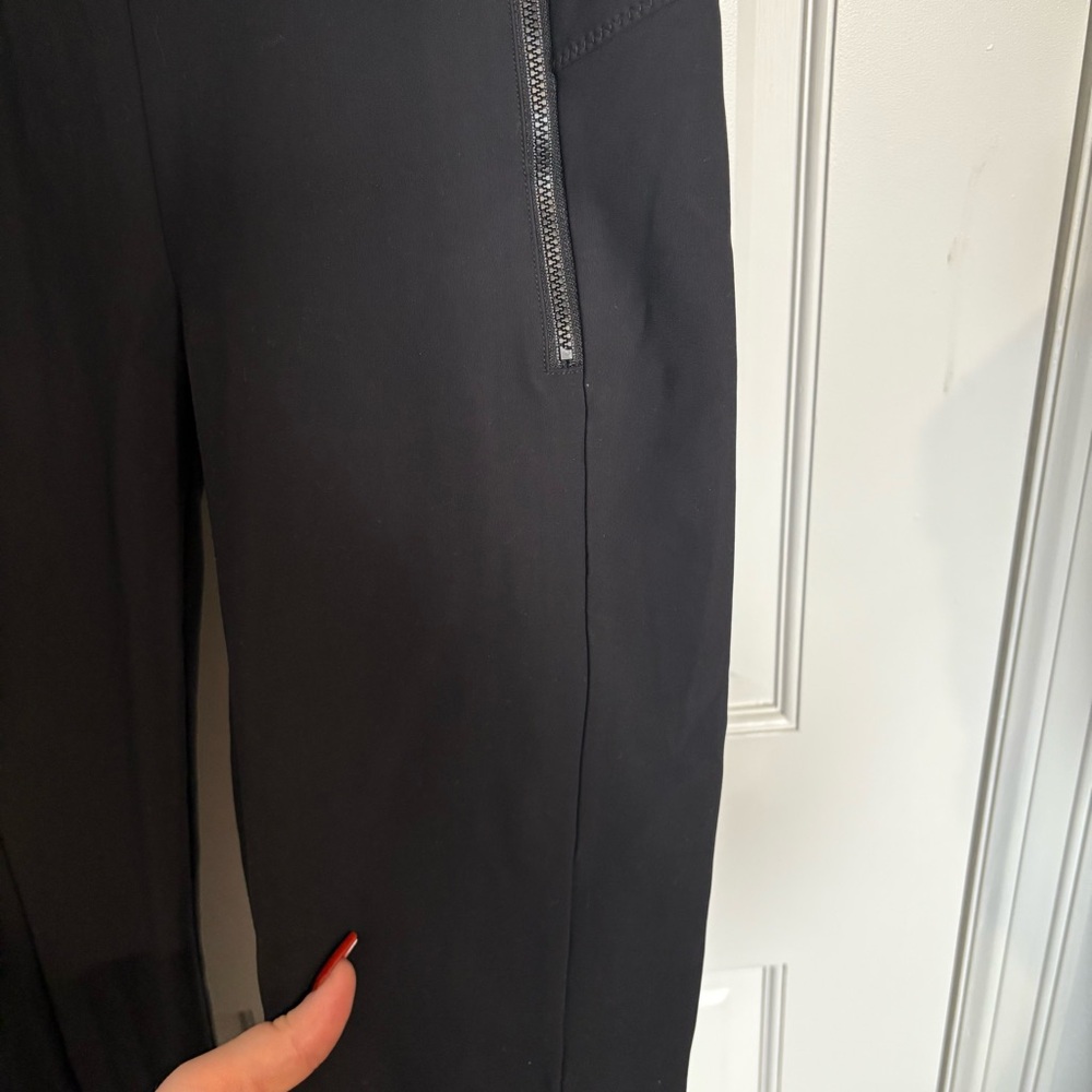 Athleta Black High Waisted Athletic Activewear Leggings Pants Zipper Pockets - Picture 3 of 12